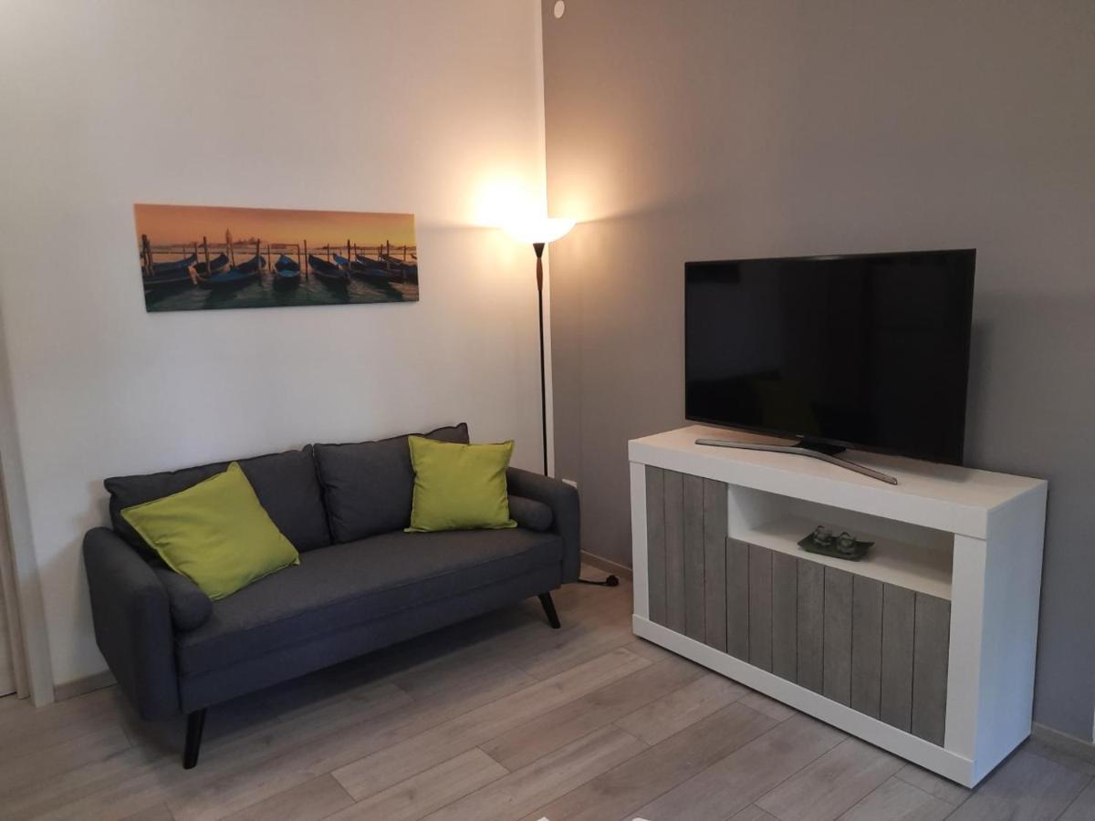 Marco'S Apartment -Ideale Per Venezia- メストレ エクステリア 写真