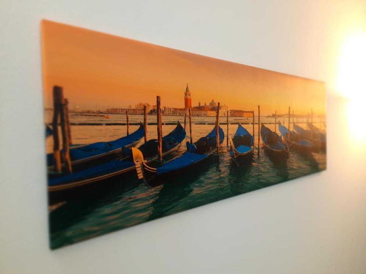 Marco'S Apartment -Ideale Per Venezia- メストレ エクステリア 写真
